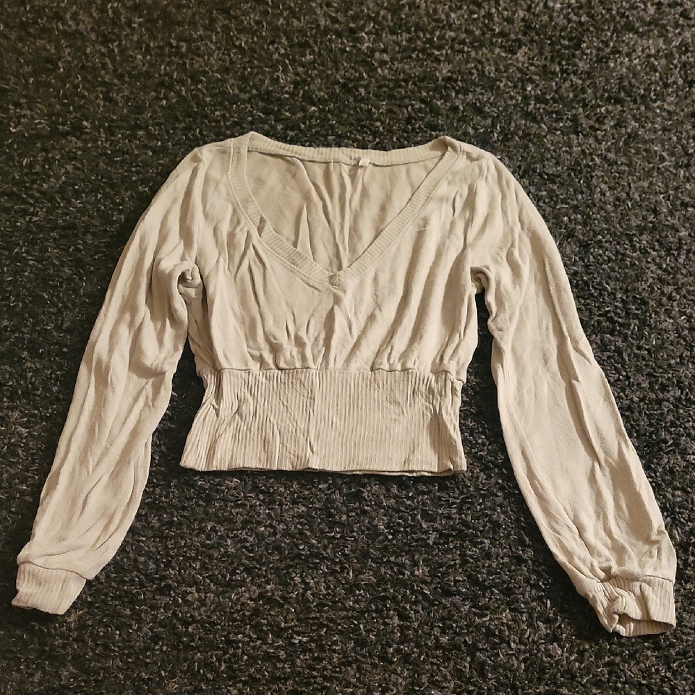 Elegant Cream V-Neck Crop Top